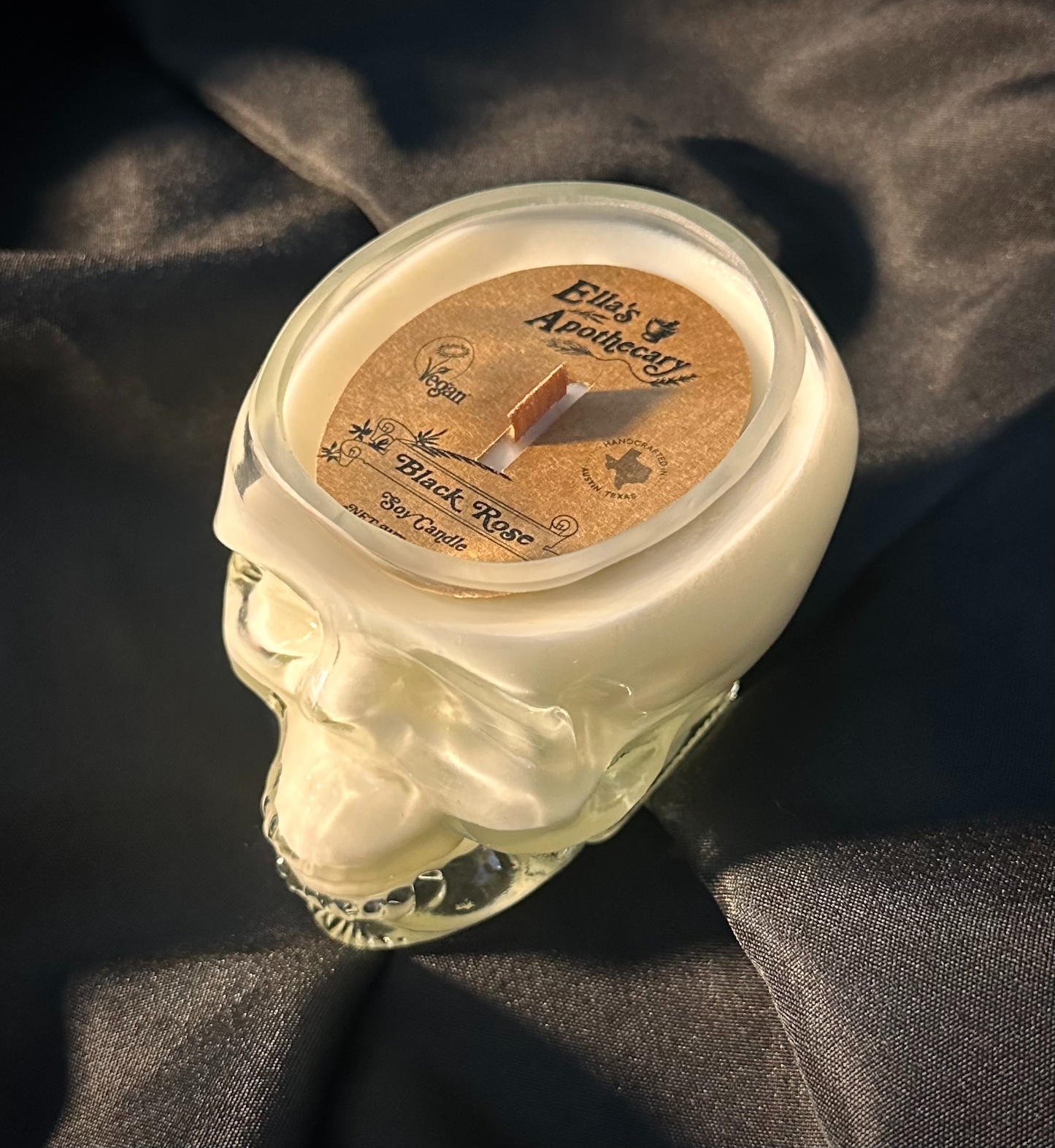 Black Rose - 10oz Skull Candle